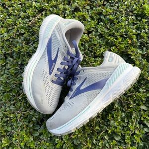 Brooks Adrenaline GTS 22 Athletic Running Shoes Women's Size 7 Gray Blue Teal